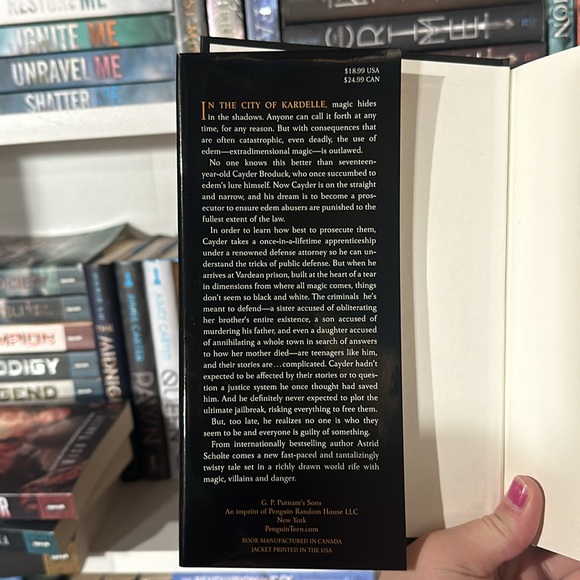 Fantasy book - League of Liars - Picture 2 of 3